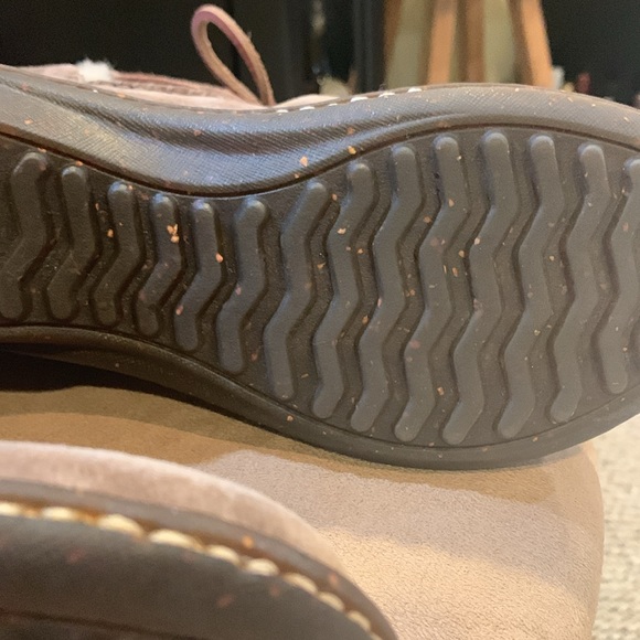 NWOT UGG winter ankle boots - Picture 5 of 6